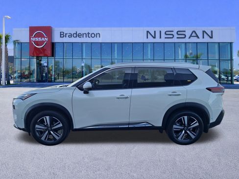 Certified 2023 Nissan Rogue Platinum w/ Platinum Premium Package FWD image 8