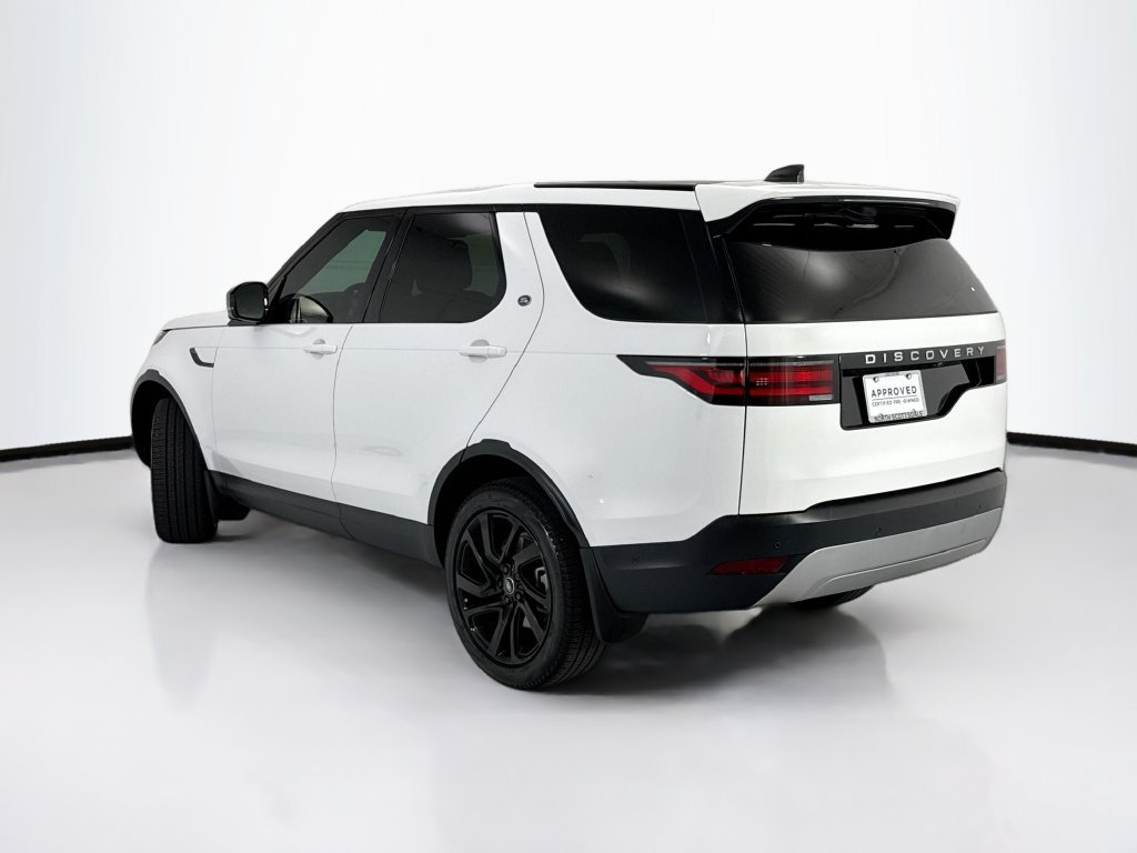 Used 2025 Land Rover Discovery S AWD/4WD image 7