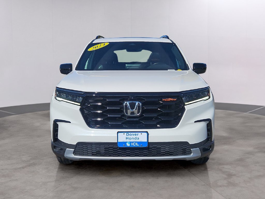 Certified 2024 Honda Pilot TrailSport image 2