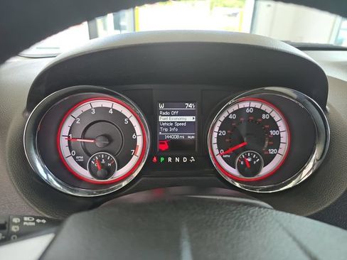 Used 2013 Dodge Grand Caravan Crew FWD image 10