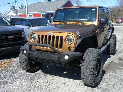 Used 2011 Jeep Wrangler Unlimited 70th Anniversary w/ Dual Top Group image 3