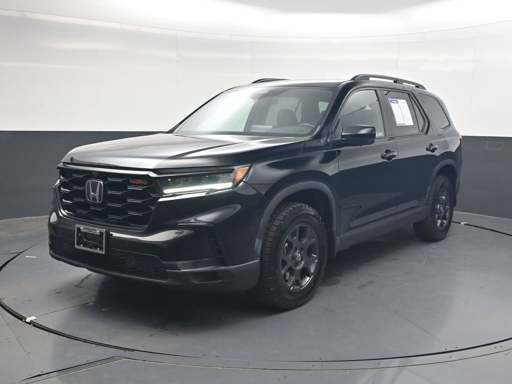 Used 2023 Honda Pilot TrailSport image 8
