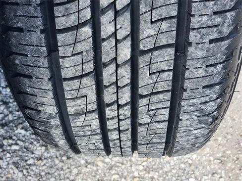 Used 2022 Chevrolet Equinox RS w/ RS Leather Package image 11