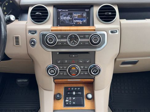 Used 2016 Land Rover LR4 HSE Silver Edition image 26