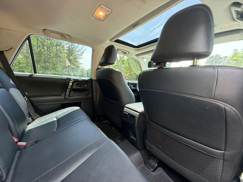 Used 2021 Toyota 4Runner Venture w/ Moonroof Package AWD/4WD image 22