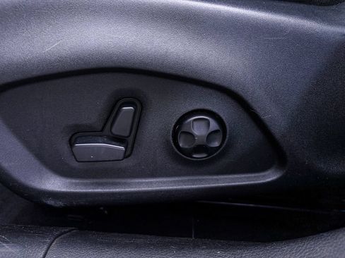 Used 2019 Jeep Compass Limited FWD image 13
