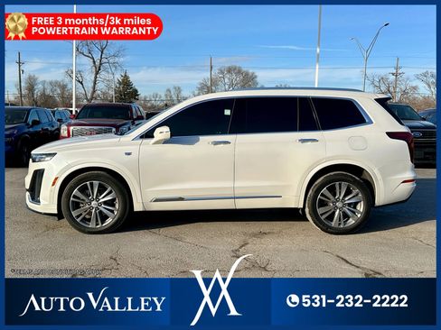 Used 2022 Cadillac XT6 Premium Luxury w/ Technology Package image 4