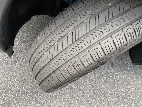 Used 2026 Chevrolet Equinox LT w/ Safety and Technology Package FWD image 12