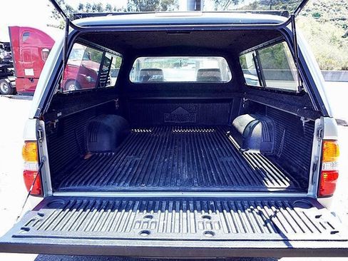 Used 2003 Toyota Tacoma 2WD Regular Cab image 15