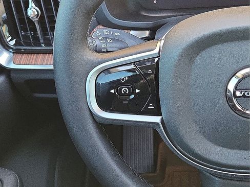 New 2026 Volvo V60 B5 Cross Country Plus w/ Protection Package Premier image 19