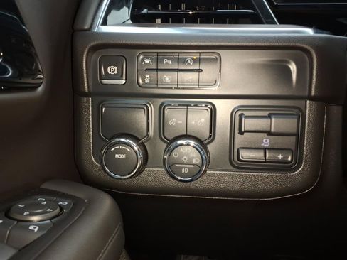 Used 2025 Chevrolet Tahoe LT w/ Comfort Package RWD image 23
