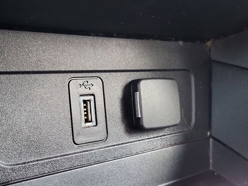 Used 2018 Ford Escape SE w/ SE Sync 3 Package FWD image 27