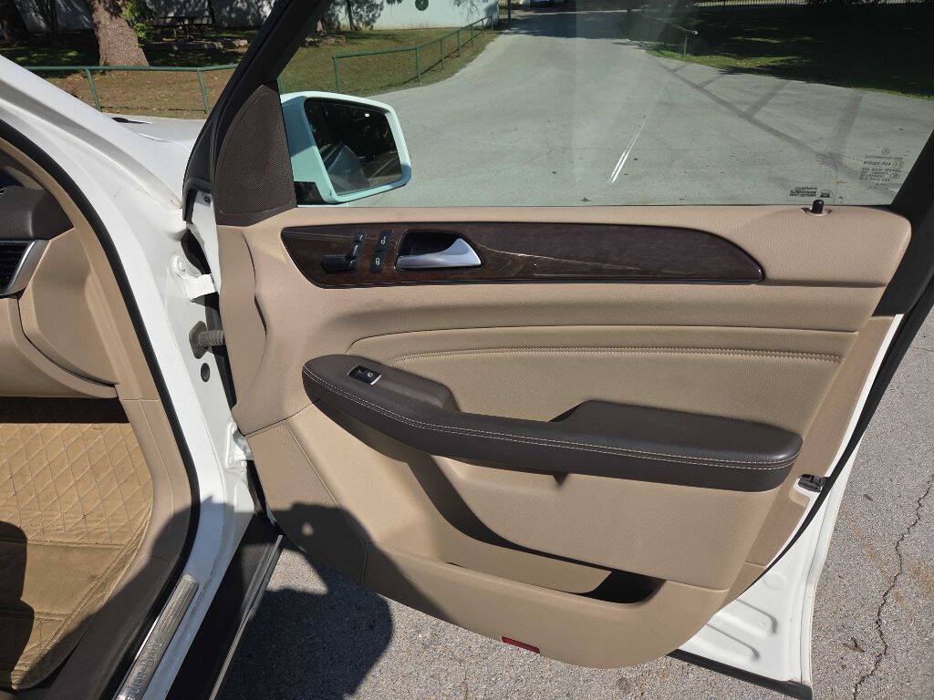 Used 2015 Mercedes-Benz ML 350 4MATIC image 25