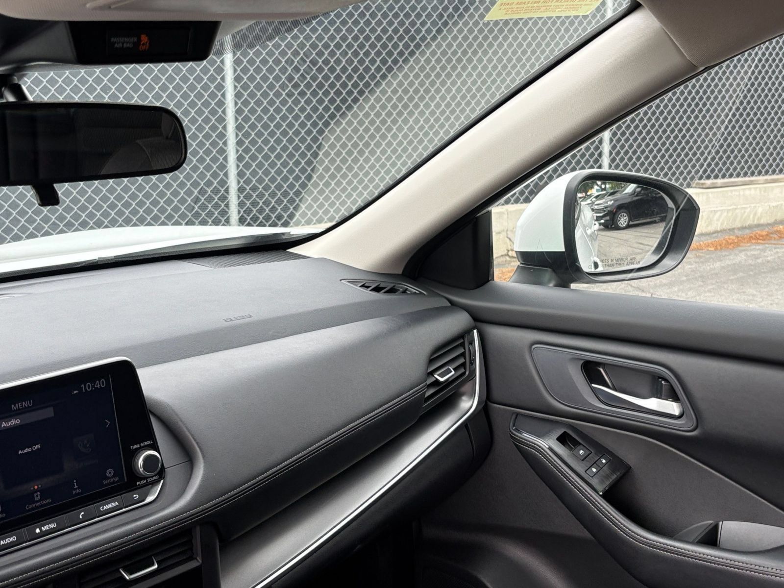 Used 2025 Nissan Rogue SV FWD image 35