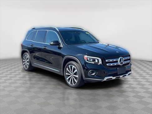 Used 2022 Mercedes-Benz GLB 250 4MATIC image 2