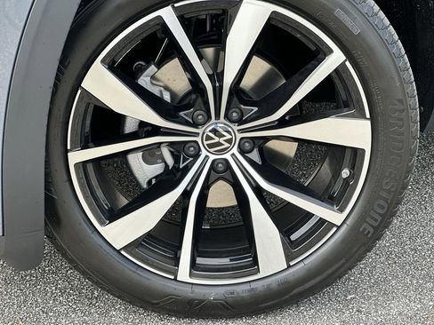 New 2026 Volkswagen Atlas Cross Sport SEL Premium R-Line image 10