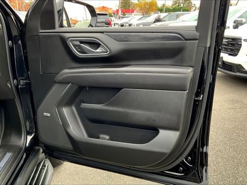 Used 2022 GMC Yukon SLT w/ SLT Luxury Package image 22