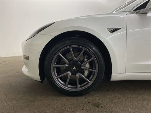 Used 2018 Tesla Model 3 Long Range image 11