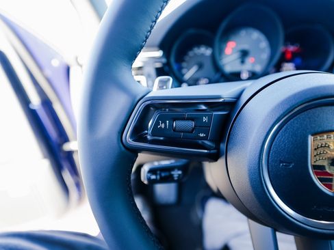 New 2026 Porsche Macan S image 17