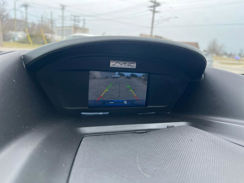 Used 2017 Ford Escape SE image 12