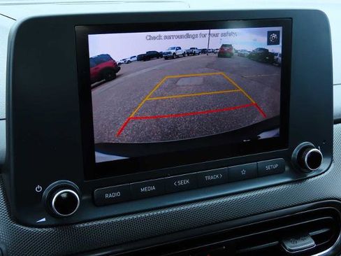 Used 2023 Hyundai Kona SE image 28
