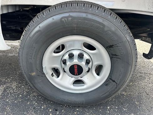 New 2025 GMC Savana 2500 w/ Enhanced Convenience Package image 20