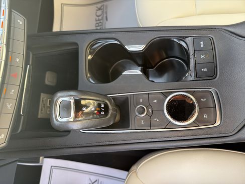 Used 2019 Cadillac XT4 Sport w/ Enhanced Visibility Package image 21