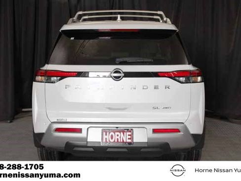 New 2025 Nissan Pathfinder SL image 15