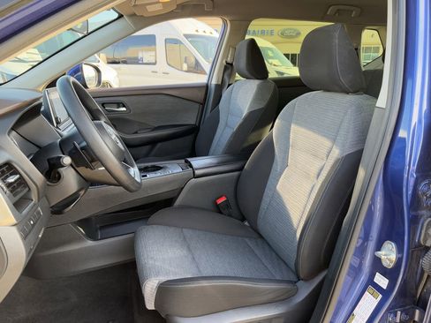 Used 2023 Nissan Rogue SV image 26