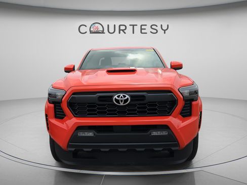 Certified 2024 Toyota Tacoma TRD Sport RWD image 5