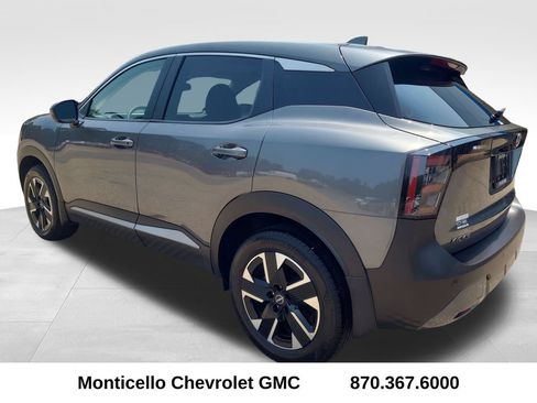 Used 2025 Nissan Kicks SV AWD/4WD image 5