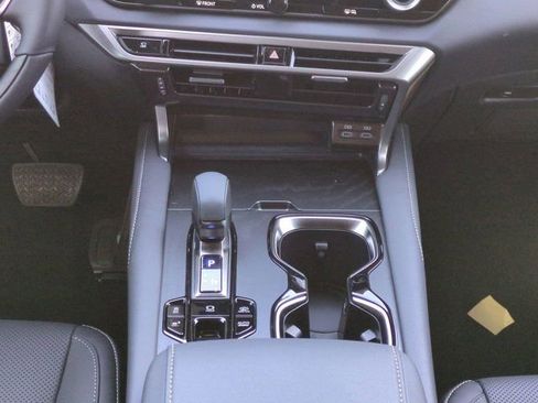 New 2026 Lexus RX 450h AWD image 19