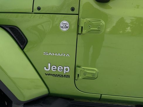 Used 2018 Jeep Wrangler Unlimited Sahara image 11