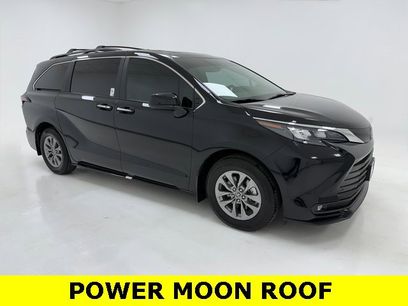 Used 2025 Toyota Sienna XLE