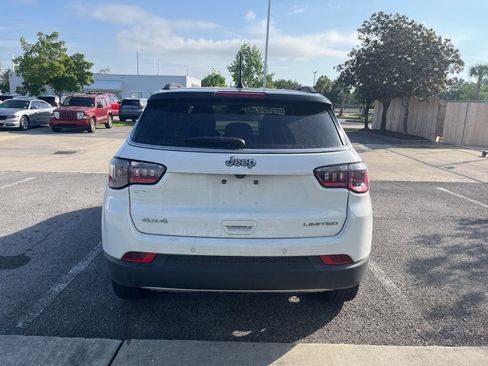 Used 2023 Jeep Compass Limited image 13