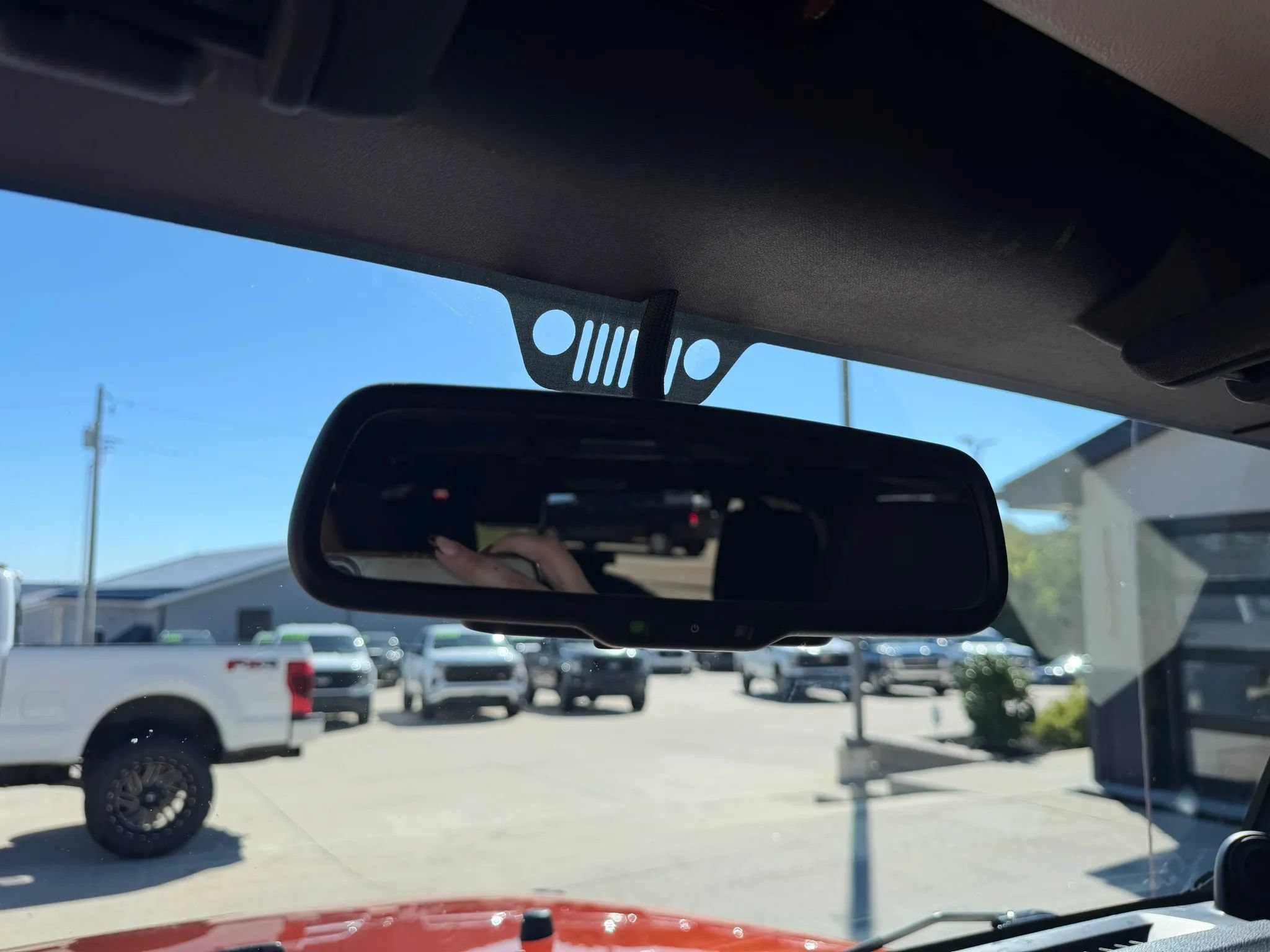 Used 2014 Jeep Wrangler Unlimited Sahara w/ Connectivity Group AWD/4WD image 32