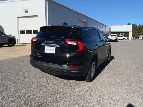 Used 2024 GMC Terrain SLE image 8