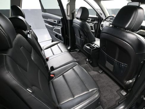 Used 2023 Kia Telluride EX X-Line AWD/4WD image 48