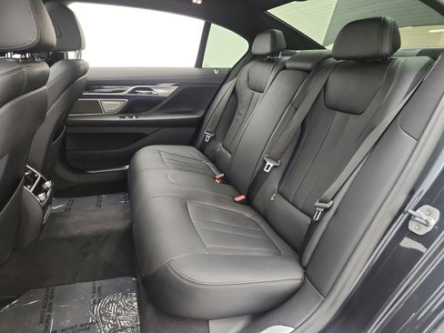 Used 2019 BMW 740i w/ M Sport Package RWD image 16