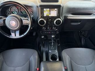 Used 2016 Jeep Wrangler Unlimited Sahara w/ Connectivity Group AWD/4WD video 3
