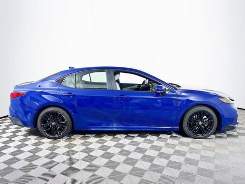 Used 2025 Toyota Camry SE w/ Convenience Package FWD image 8