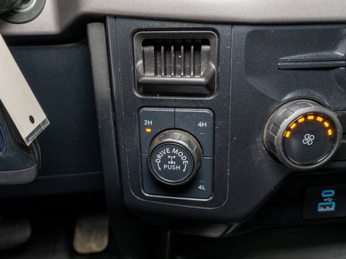 Used 2024 Ford F150 XL image 23