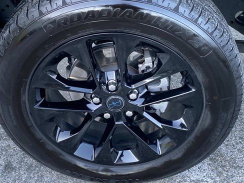 Used 2024 Jeep Wrangler Sahara w/ Technology Group image 30