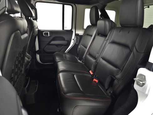 Used 2018 Jeep Wrangler Unlimited Rubicon AWD/4WD image 31