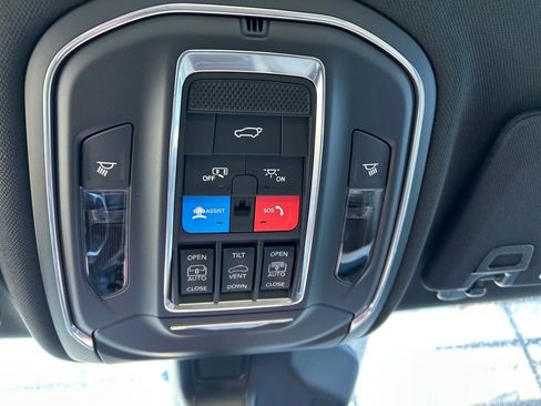 New 2026 Jeep Grand Cherokee Limited image 39