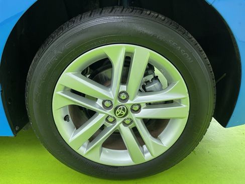 Used 2019 Toyota Corolla SE image 16