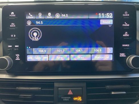 Used 2021 Honda Accord Sport image 2