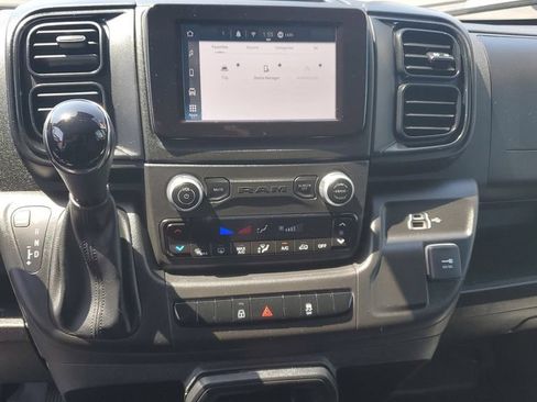 Used 2025 RAM ProMaster 2500 w/ Convenience Group FWD image 21