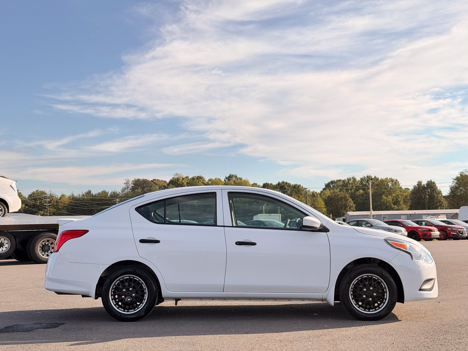 Used 2018 Nissan Versa S Plus FWD image 7