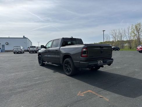 Used 2024 RAM 1500 Laramie AWD/4WD image 5